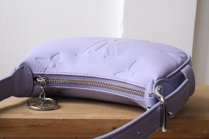 Louis Vuitton Hobo Bags